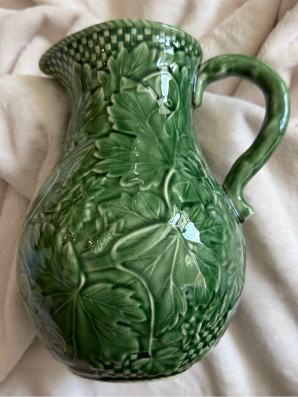 Bordallo Pinheiro Green Pitcher Embossed With Leaf Design Vine Green Collection - Picture 3 of 11